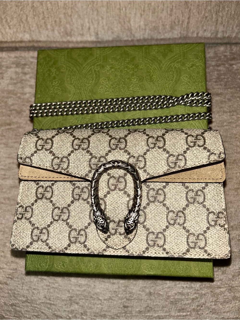 Gucci beige/ebony GG mini shoulder bag with silver tiger head detail - Picture 3 of 4